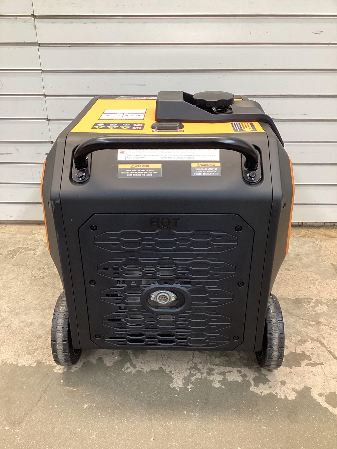 Generac 3800/3000-Watt Dual Fuel Inverter Generator Fully Enclosed