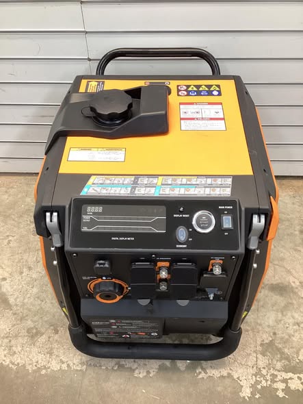 Generac 5200 Starting / 3900 Running Watt Gasoline/Liquid propane Dual Fuel Portable Generator