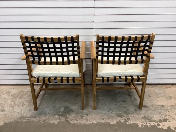 PatioJoy Outdoor Wooden Dining Chair Set of 2 with Armrests and Curved Back