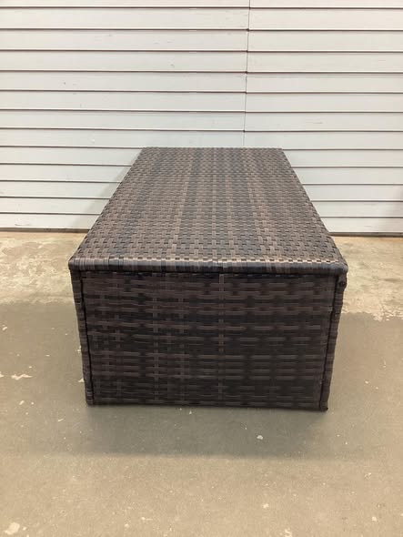 Outdoor Wicker Patio Coffee Table with Storage