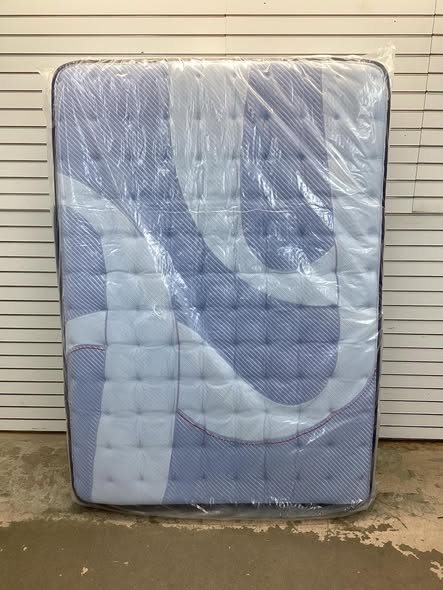 Sealy Posturepedic Drennon Full Size 13" Medium Mattress