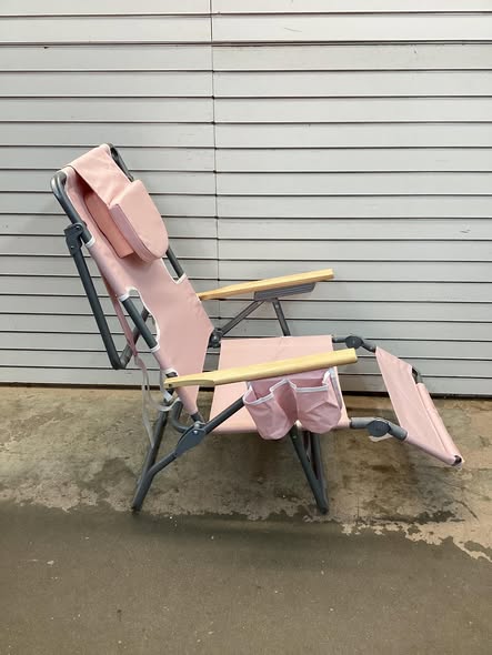 3-IN-1 Foldable Beach Chair with Footrest and Adjustable Backrest