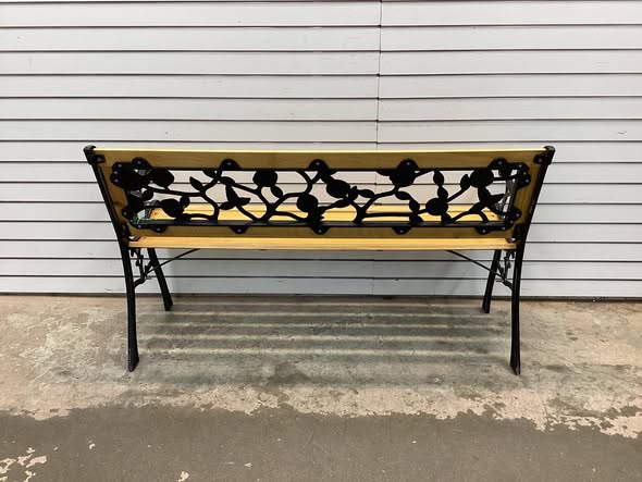 Bench 49.5-in W x 29-in H Black + natural Iron Garden Bench