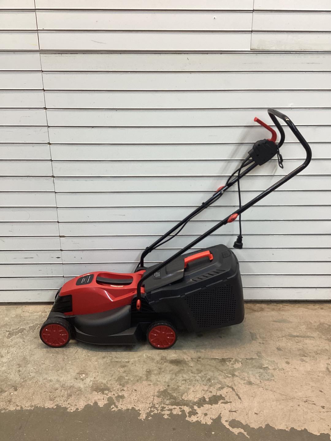 Costway 12-AMP 13.5 Inch Adjustable Electric Corded Lawn Mower with Collection Box