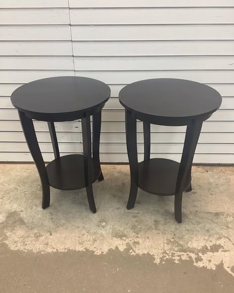 Costway - 2 PCS 2-Tier End Table 18'' Round Compact Sofa Side Nightstand with Storage Shelf.
