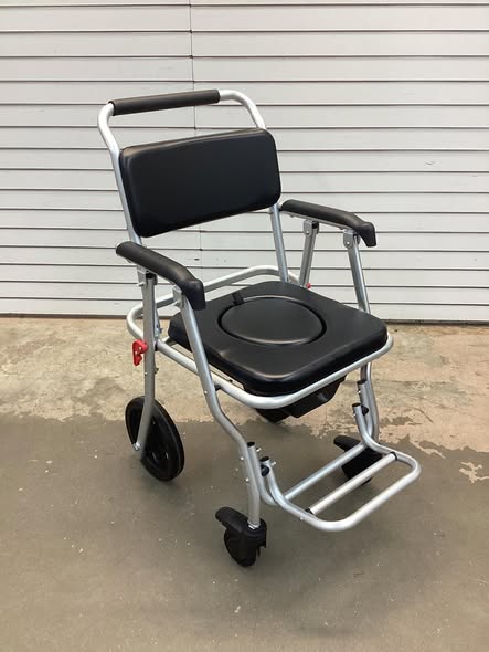 30 in. x 21.5 in. 4-in-1 Bedside Commode Chair Toilet Seat with Brakes, Bucket Footrest Padded Seat & Backrest