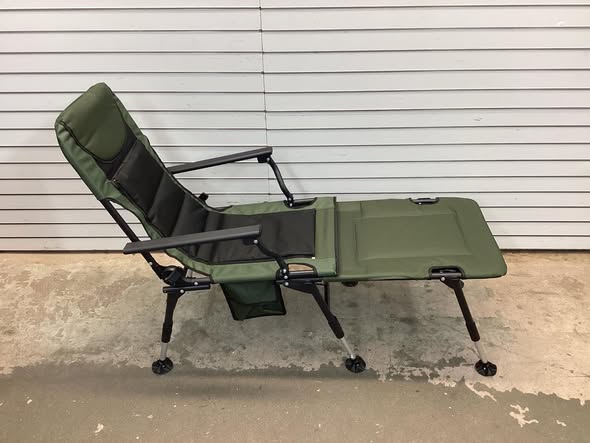 Gymax Oversized Foldable Fishing Chair for Adults Camping Chair w/ Detachable Footrest