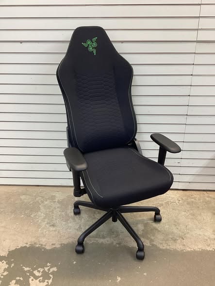 Razer Iskur V2 X Fabric Ergonomic Gaming Chair Leet Edition