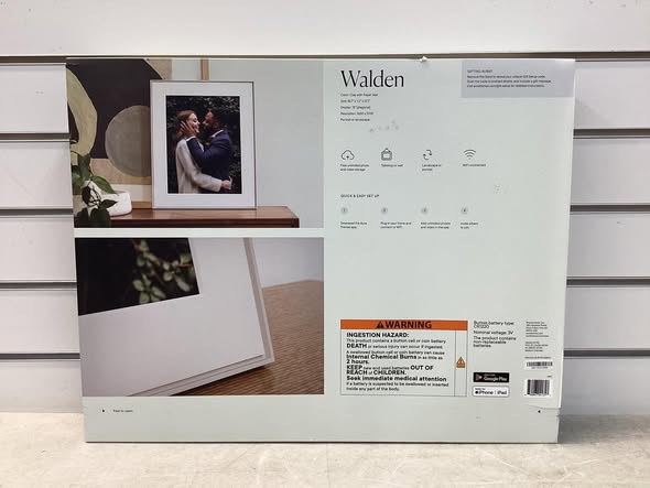 Aura 15" Walden Digital Photo Frame