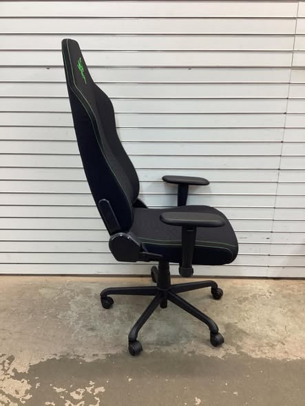 Razer Iskur V2 X Fabric Ergonomic Gaming Chair Leet Edition
