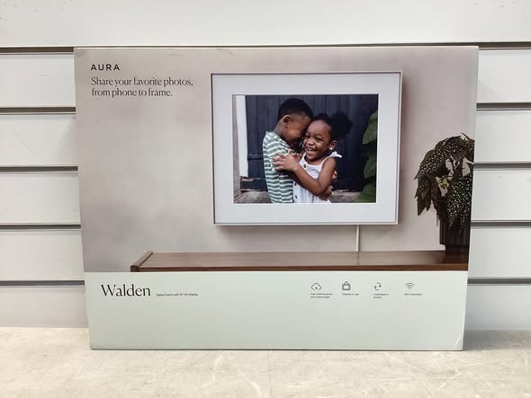 Aura 15" Walden Digital Photo Frame