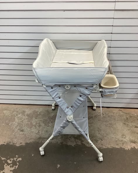 BABY JOY Portable Baby Changing Table, Foldable Waterproof Diaper Changing Station w/Wheels