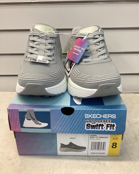 Skechers Women's Swift Fit Sneaker size 8