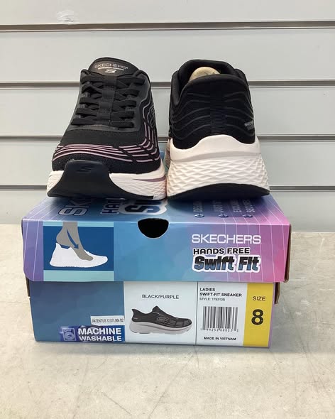 Skechers Women's Swift Fit Sneaker size 8