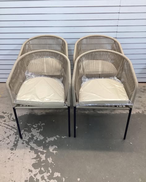 Patio Chairs Set of 4 with Curved Backrest and Seat Cushion for Patio