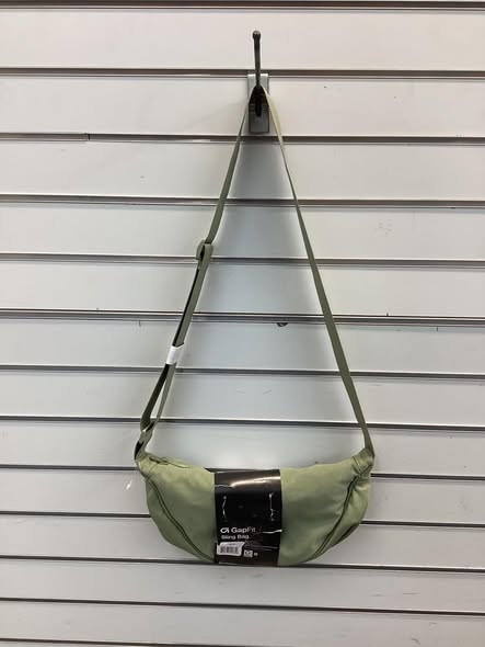 GapFit Adult Sling Bag