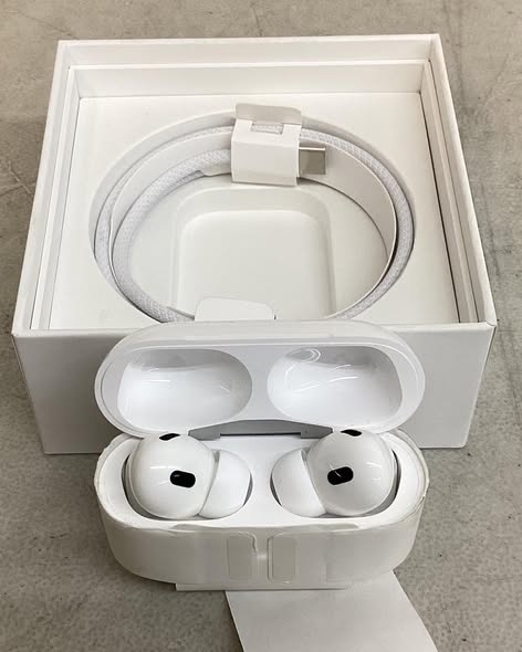 AirPods Pro 2nd generation with MagSafe Case USB‑C