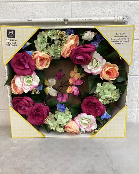 Member’s Mark 26" Floral Wreath