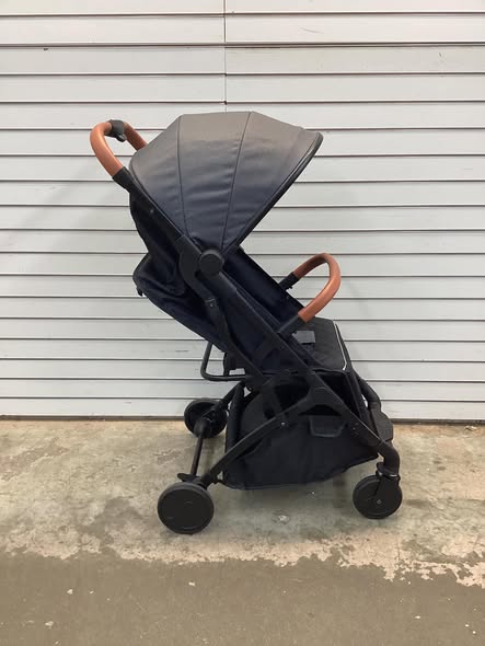 Lightweight Baby Stroller with One-Hand Folding, Extendable Canopy, Storage