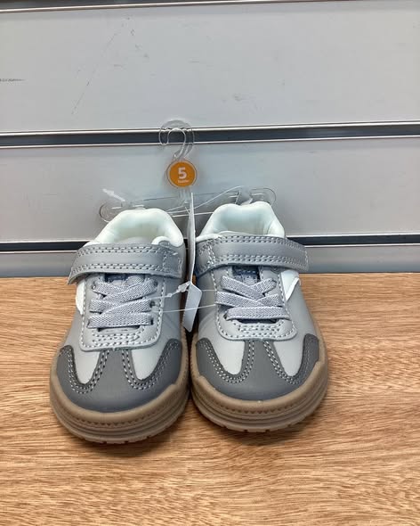 Carter's Toddler Boys Sneaker size 5