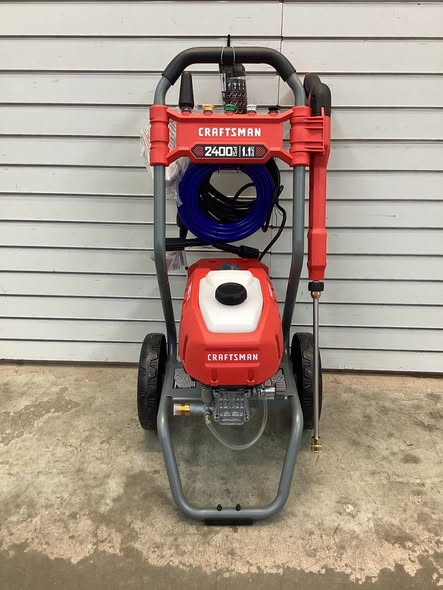 CRAFTSMAN 2400-PSI 1.1-GPM Cold Water Electric Pressure Washer with 5 Spray Tips
