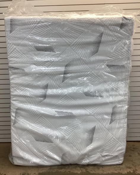 Queen Size Member's Mark Hotel Premier 14" Hybrid Mattress, Medium