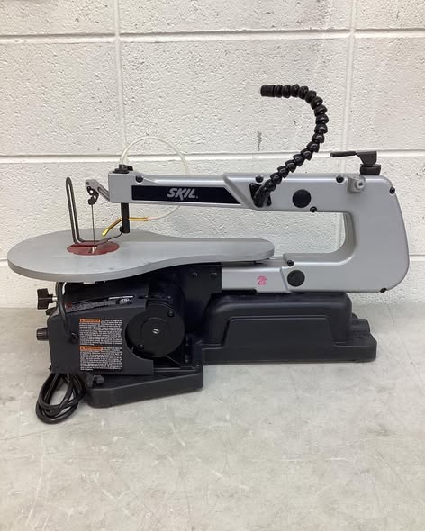 Skil 3335-07 16 Inch Scroll Saw With Light