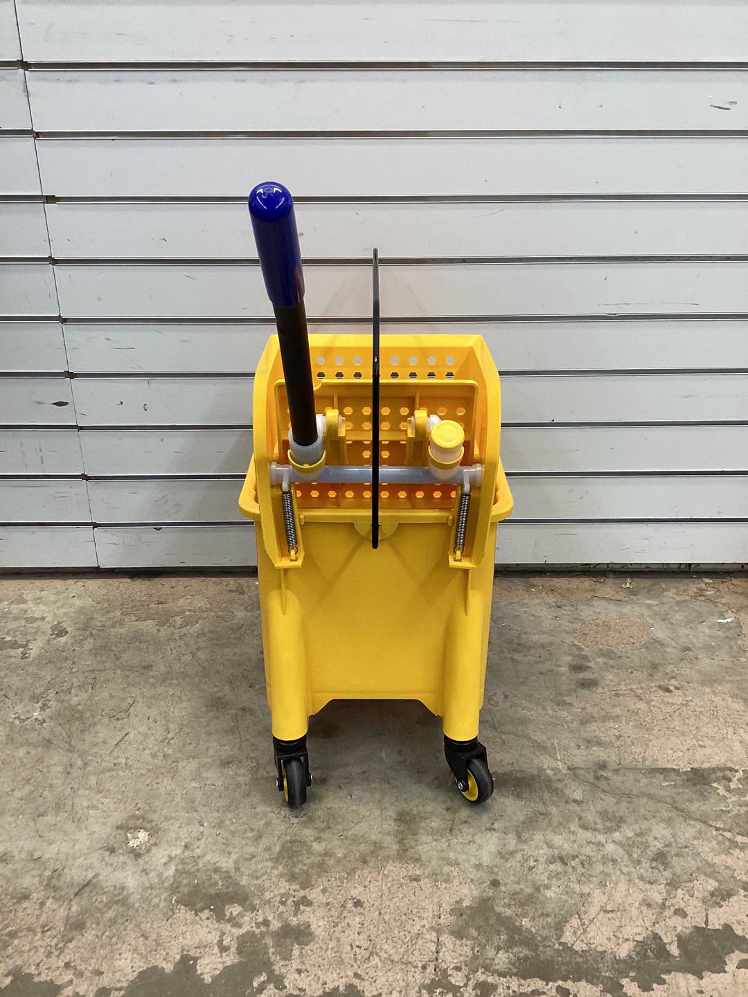 21 Quart Mop Bucket Side Press Wringer on Wheels With Panel