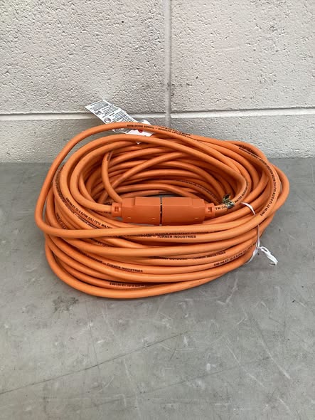 Southwire 100 ft. 12/3 SJTW Indoor/Outdoor Heavy Duty Extension Cord