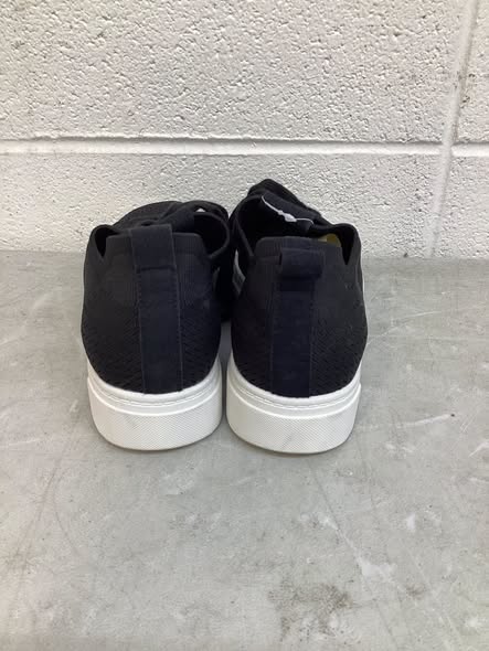 White Mountain Women's Lace-Up Sneaker Size 9M Black