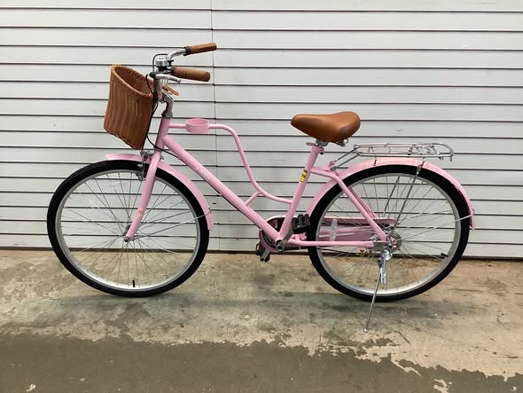 26-Inch Beach Cruiser Bike with Cup Holder and Woven Basket - Pink