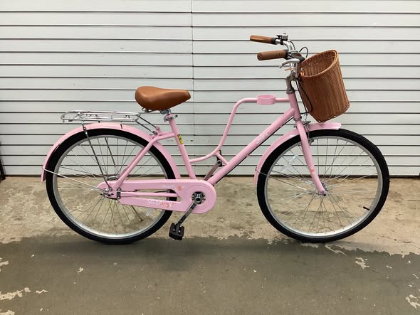 26-Inch Beach Cruiser Bike with Cup Holder and Woven Basket - Pink