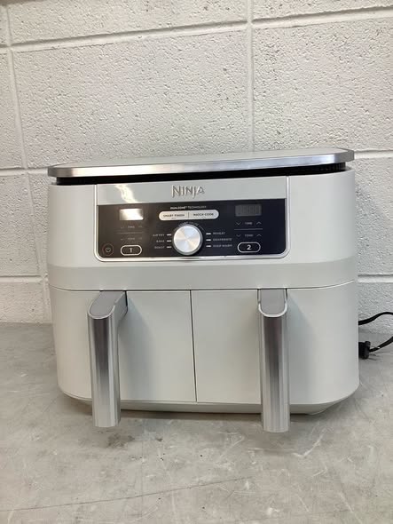Ninja Foodi 8 2-Basket Air Fryer Lightly Used