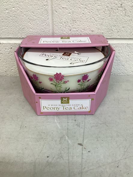 Member's Mark 4-Wick Floral Candle, 28 oz.