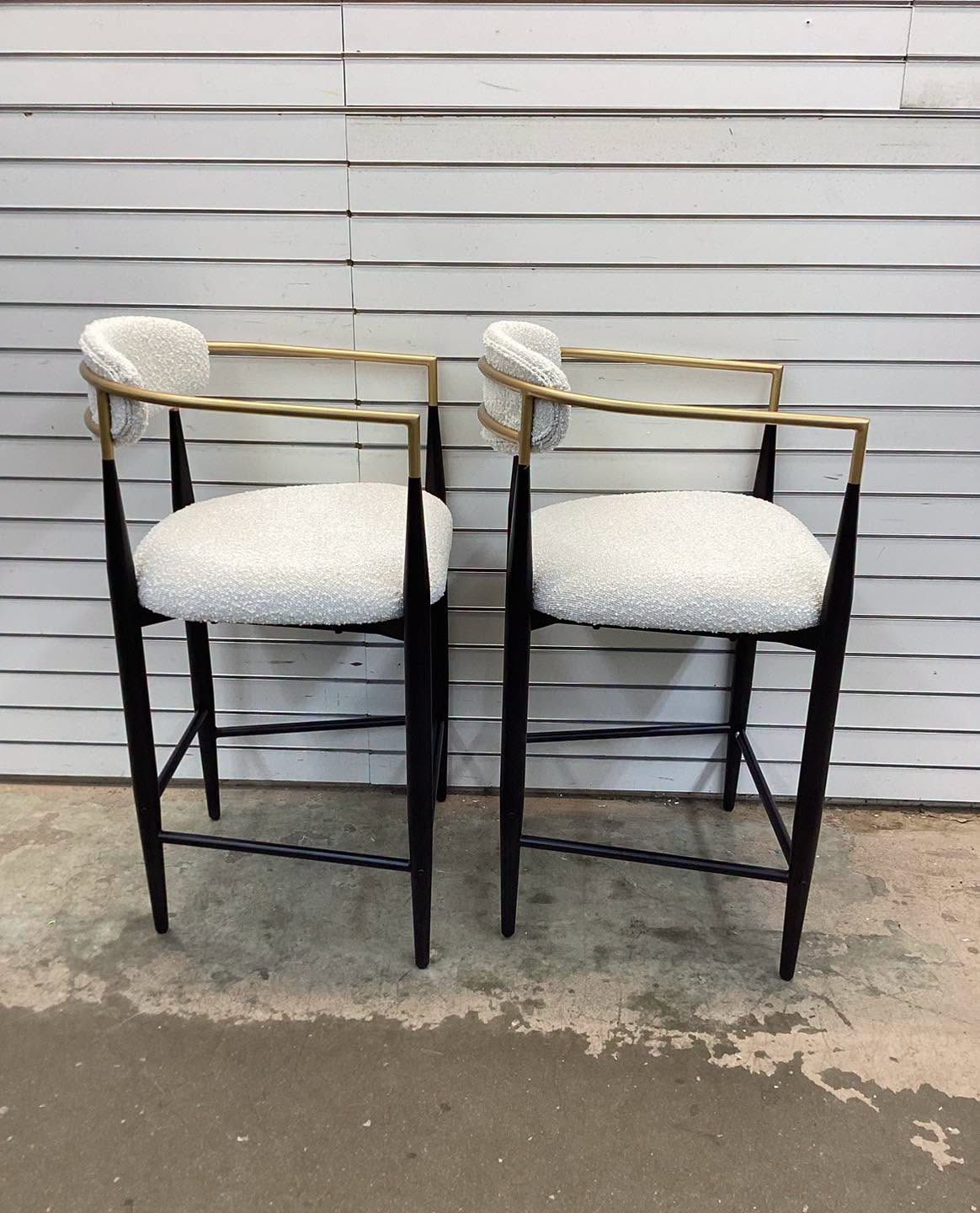 Velora Upholstered 25.8" Counter Stool, Modern Sleek Bar Chair (Set of 2)