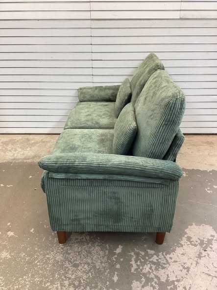71-inch Corduroy 2-seater Sofa with solid wood frame, spring seat cushion and two throw pillows-Green