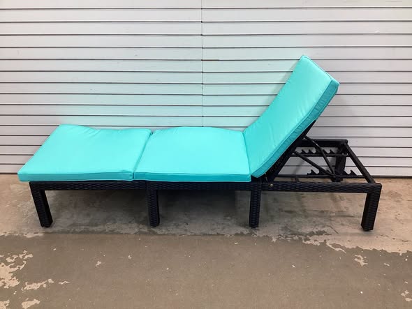 Adjustable Rattan Patio Chaise Lounge Chair Couch with Turquoise Cushions