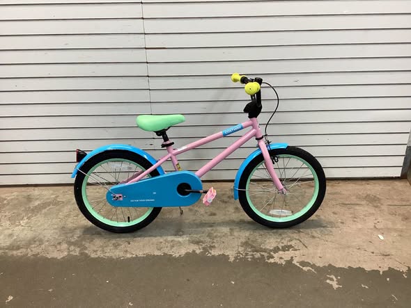 18-inch Kids Bike with Adjustable Handlebar and Saddle Pink