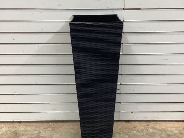 Rattan Tall Planter Set of 2 Outdoor Large Tapered Planters with One Removable Inner Tray