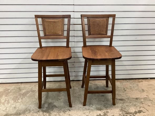 2 Pieces 24.5 Inch Bar Stools with Rattan Back and Swivel Seat