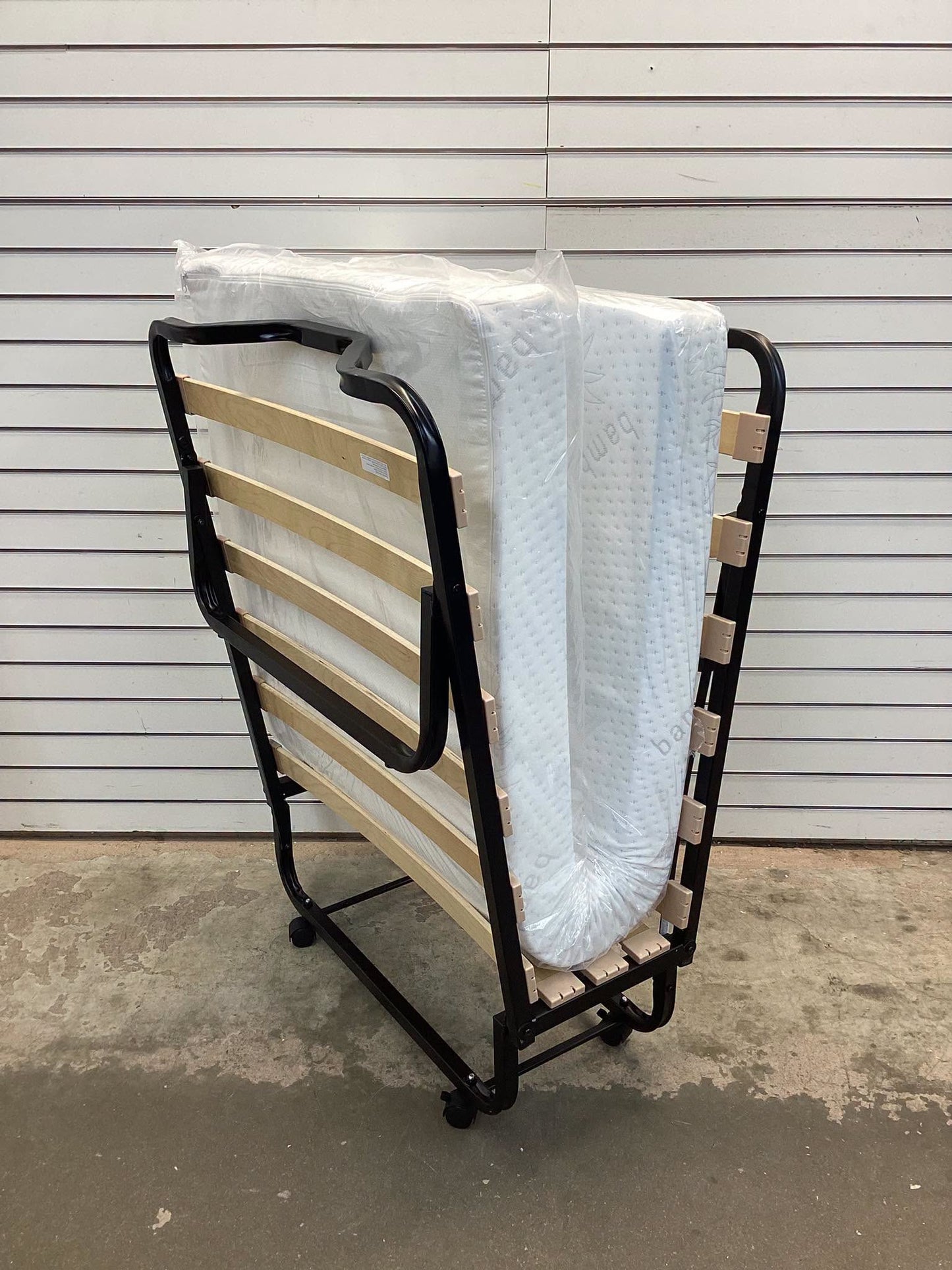 Twin Size Metal Folding Bed with Memory Foam Mattress