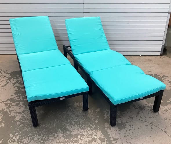 2-Piece Adjustable Rattan Patio Chaise Lounge Chair Couch with Turquoise Cushions