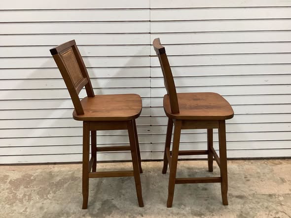 2 Pieces 24.5 Inch Bar Stools with Rattan Back and Swivel Seat