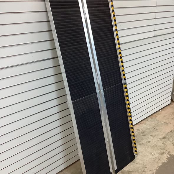 Portable Aluminum Wheelchair Ramp 6 FT with Transition Plate & Non-slip Surface
