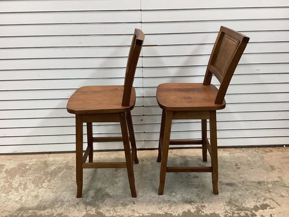 2 Pieces 24.5 Inch Bar Stools with Rattan Back and Swivel Seat