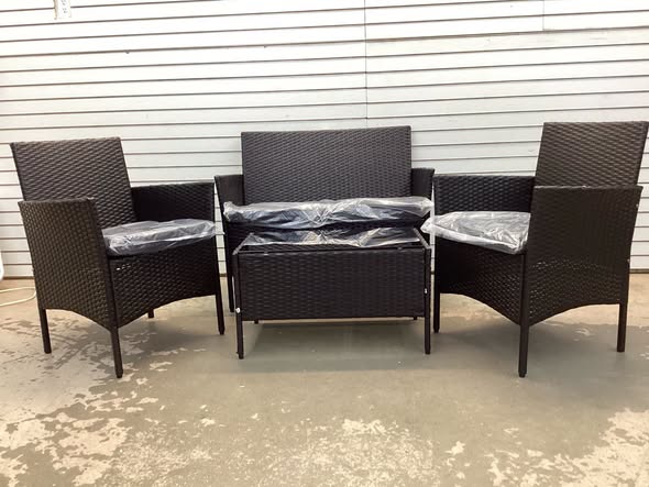 4 PCS Patio Furniture Set with Washable Cushions and Tempered Glass Coffee Table Black