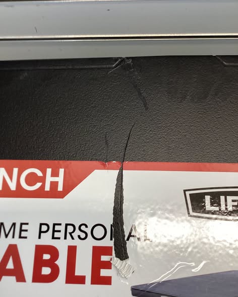 Lifetime 30" Light Commercial Personal Table, Black