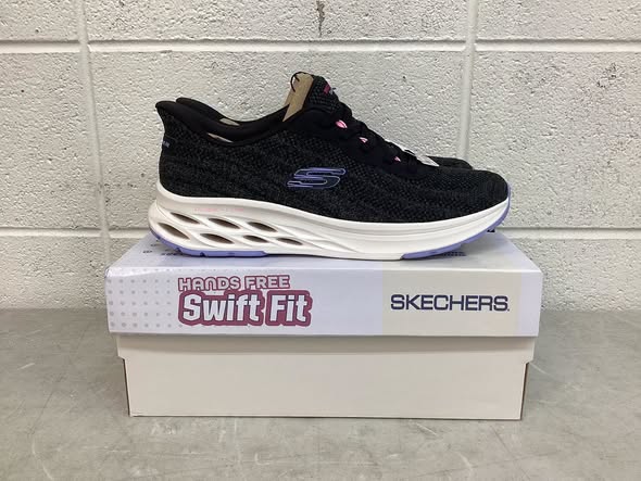 Skechers Women's Swift Fit Sneaker - Size 10