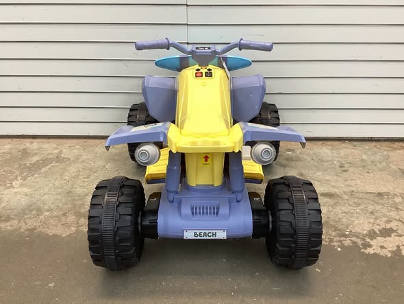 Bluey 12V ATV Ride-On with Surfboard Storage Compartment