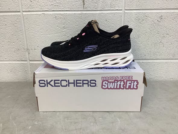 Skechers Women's Swift Fit Sneaker - Size 10